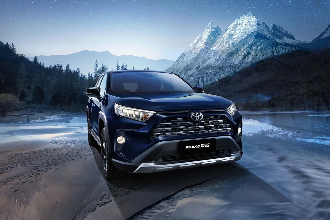 Kompakter RAV4 Toyota Benzin SUV 2.0L 2.5L Motor FWD AWD 5 Sitzplätze