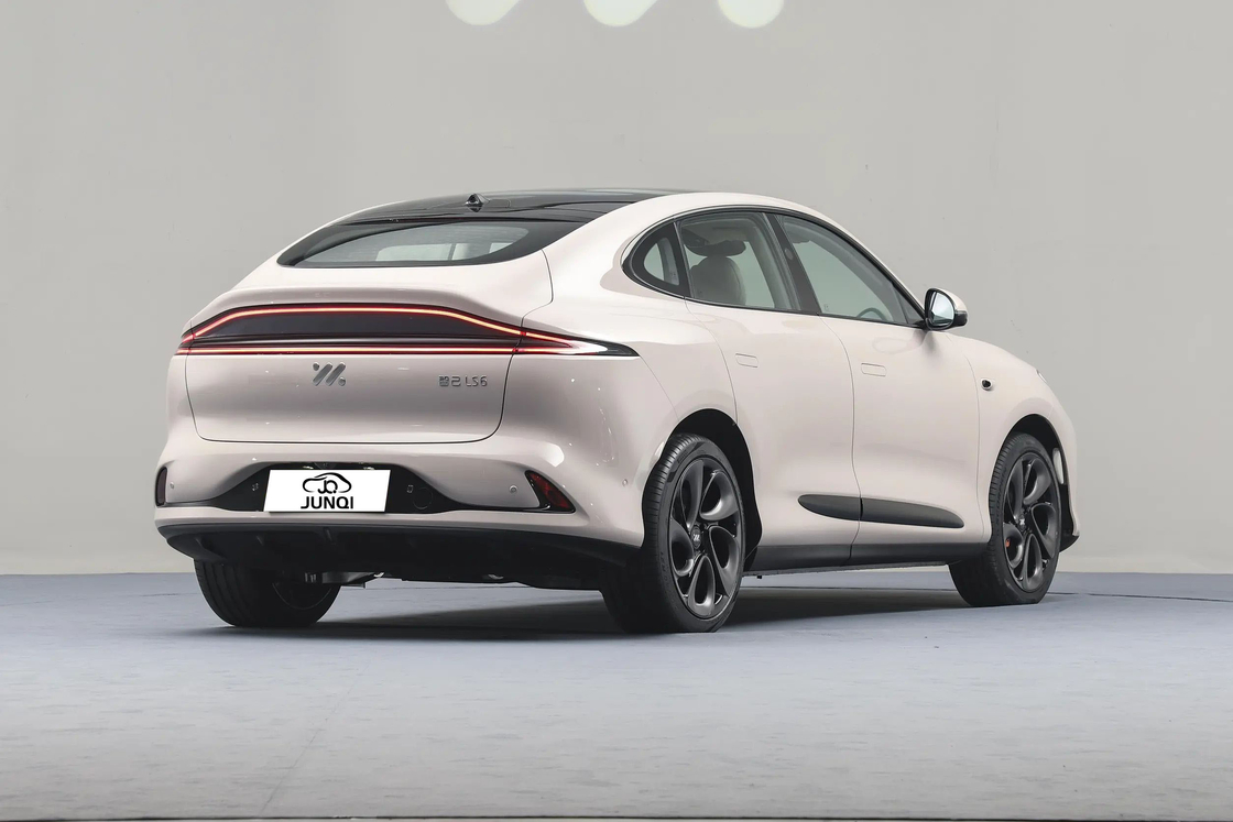 Zhiji LS6 IM Elektroauto 4 Türen 5 Sitz SUV 760km Langstrecken-Neue Energie Elektroauto
