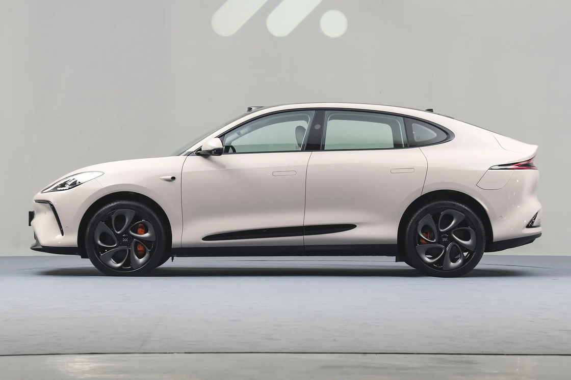 Zhiji IM Elektroauto LS6 Sport 4 Türen 5 Sitz SUV 760km Langstrecken-Neue Energiefahrzeug EV-Auto für Erwachsene
