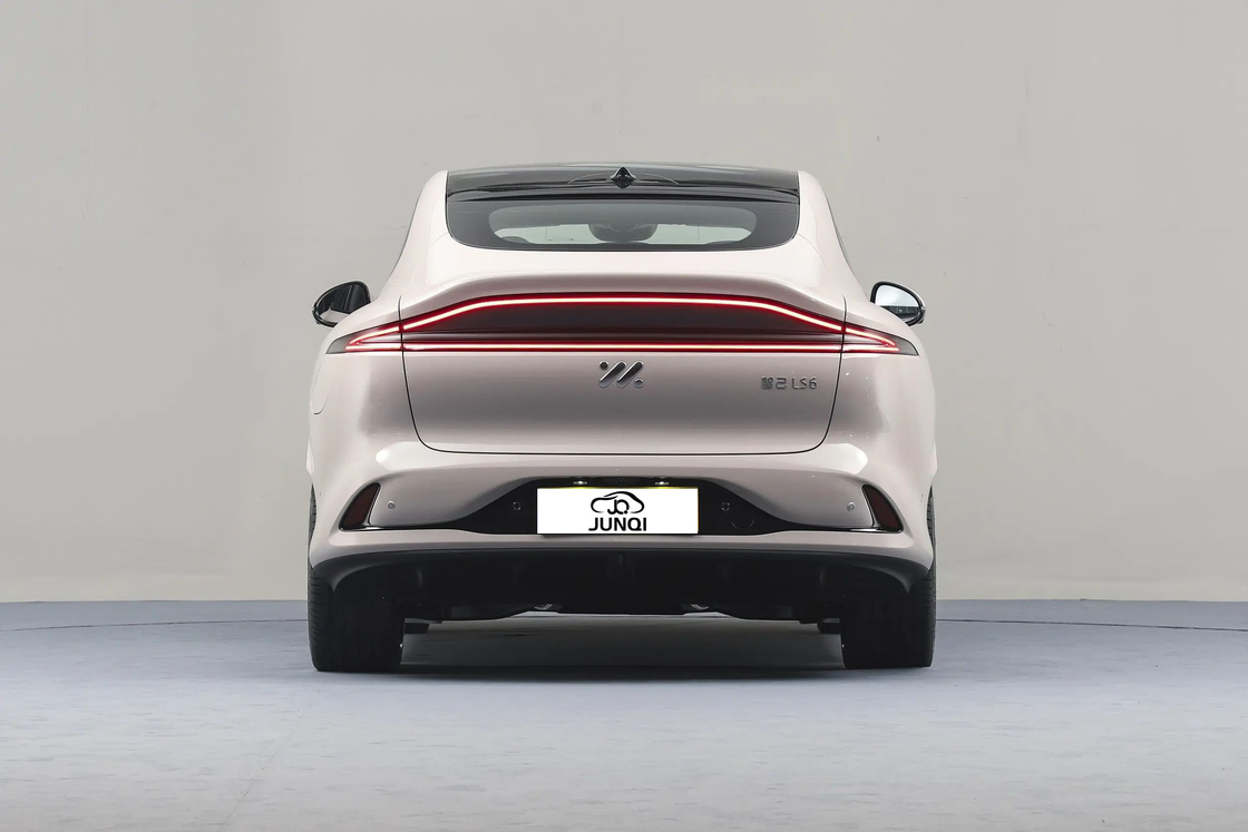 4 Türen IM Elektroauto Zhiji LS6 Luxus Elektrische Limousine 250KW Max Motorleistung