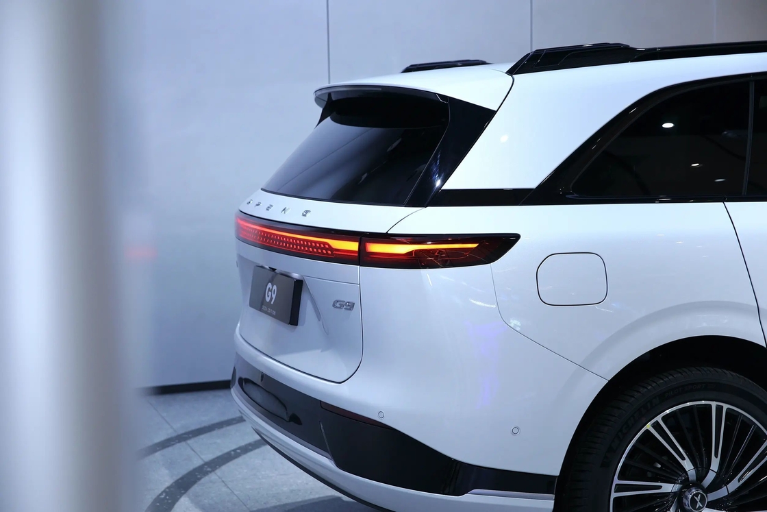 Mittlerer bis großer Xiaopeng Elektroauto 5 Türen 5 Sitzplätze Xpeng G9 Pure Electric SUV