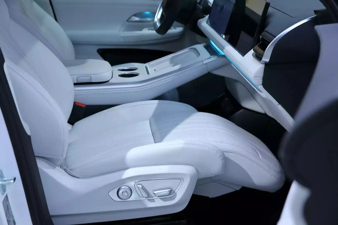 Mittlerer bis großer Xiaopeng Elektroauto 5 Türen 5 Sitzplätze Xpeng G9 Pure Electric SUV