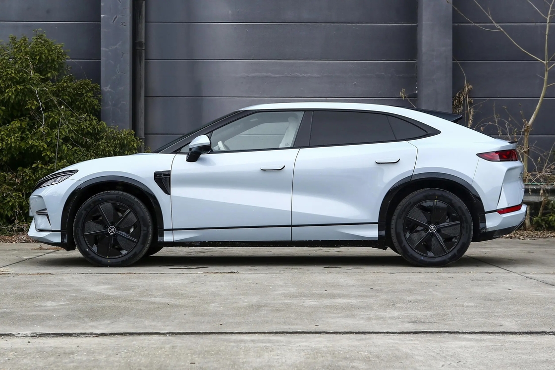 Allradantrieb BYD Song L Elektroauto 600km Reichweite 4 Tür 5 Sitz SUV