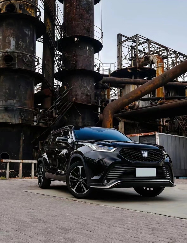 Limousine Typ Hybrid Toyota Elektroauto 4 Türen 5 Sitzplätze Toyota Crown Land Release