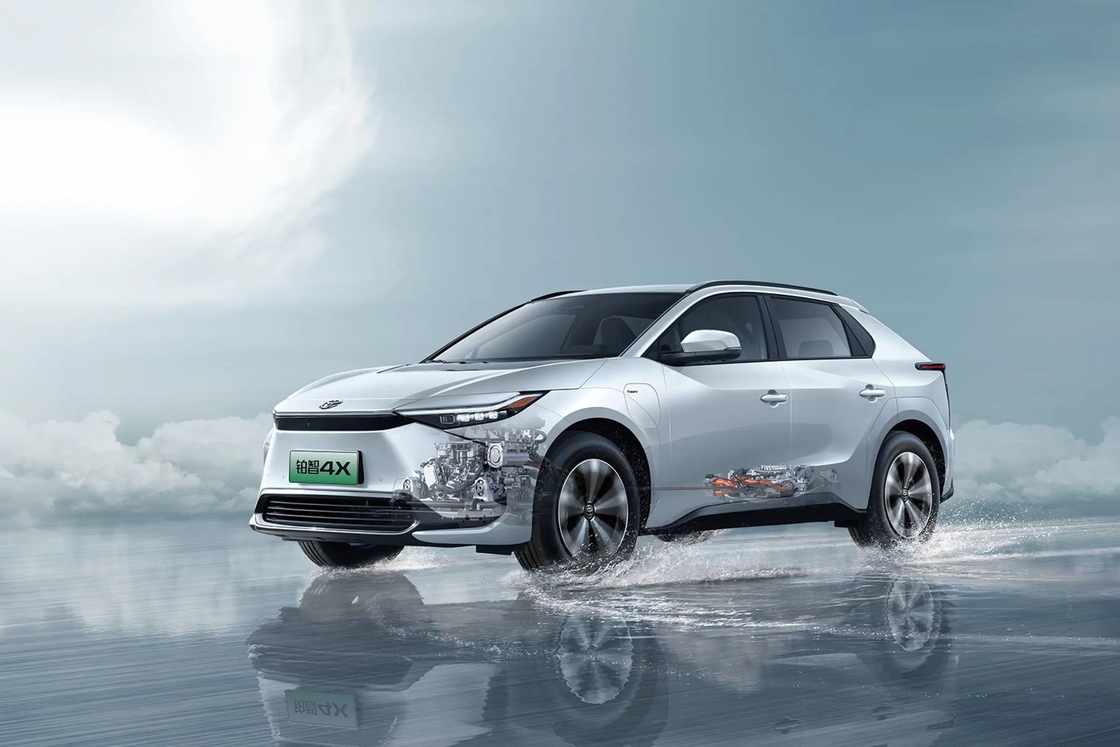 Hybrid Toyota Bz 4X SUV Electric für umweltbewusste Verbraucher und Outdoor-Enthusiasten