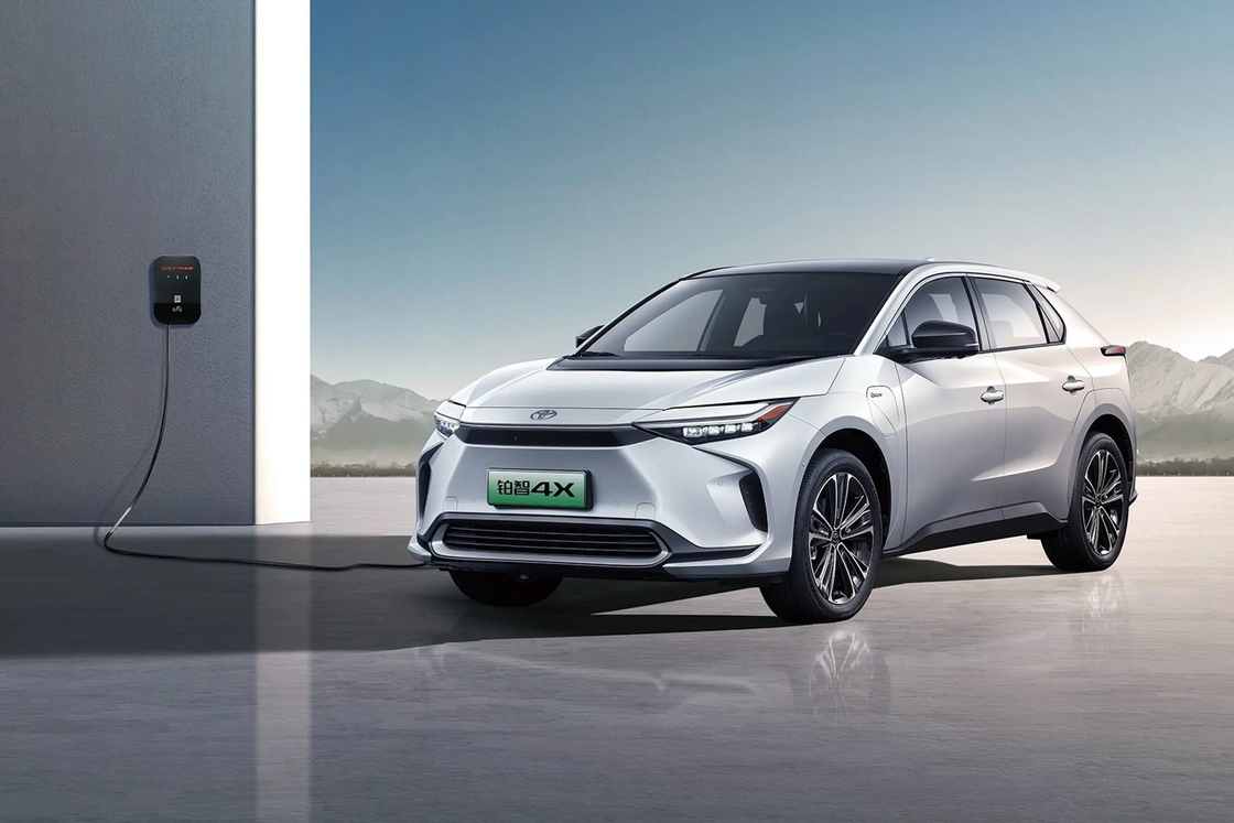 Elektro Toyota Elektroauto Pure Electric Mittelklasse Toyota Bz4x Elektro-SUV