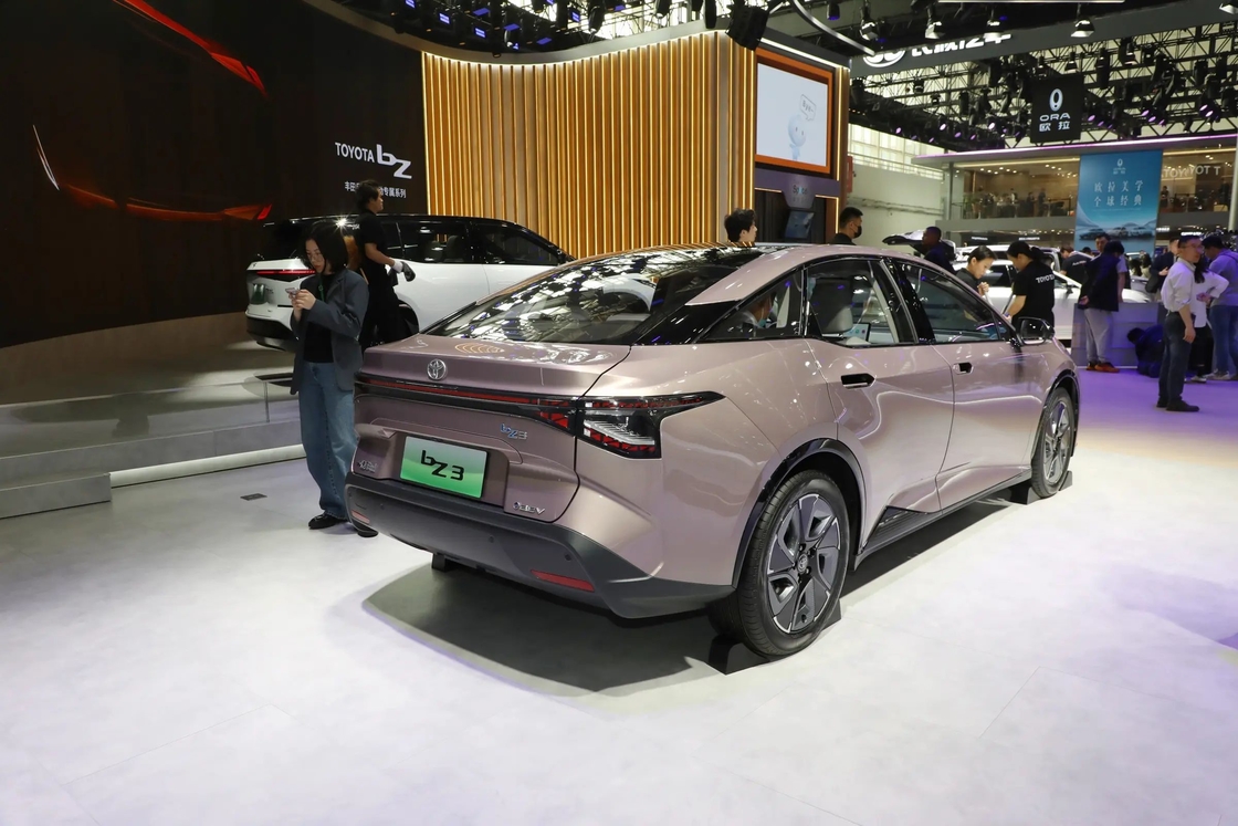 160 km/h Höchstgeschwindigkeit Toyota BZ3 Elektrische Limousine Mittelklasse Toyota EV Autos