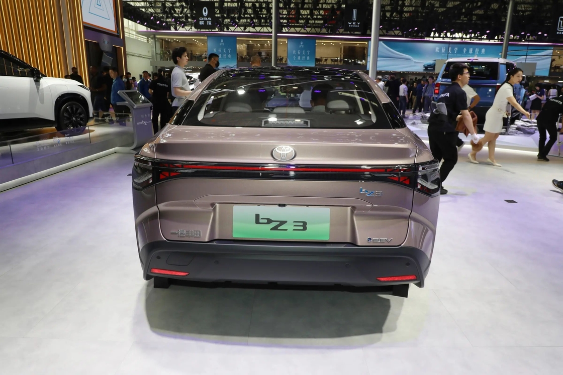 160 km/h Höchstgeschwindigkeit Toyota BZ3 Elektrische Limousine Mittelklasse Toyota EV Autos