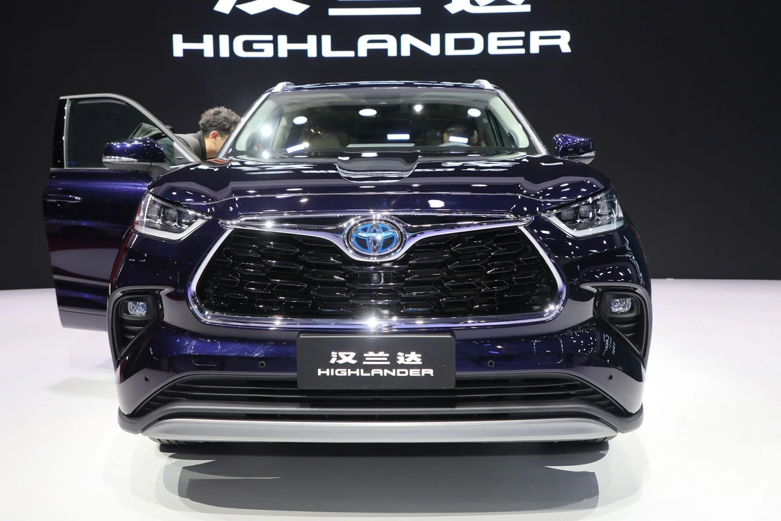 4 Türen 5 Sitzplätze Toyota Highlander Auto mit Kraftstoff Turbolader und Hybridsystem