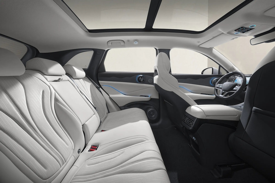 Erweitern Sie Ihre Flotte mit BYD Electric Car Frigate 07 Glory Edition DiLink 100 Motor System