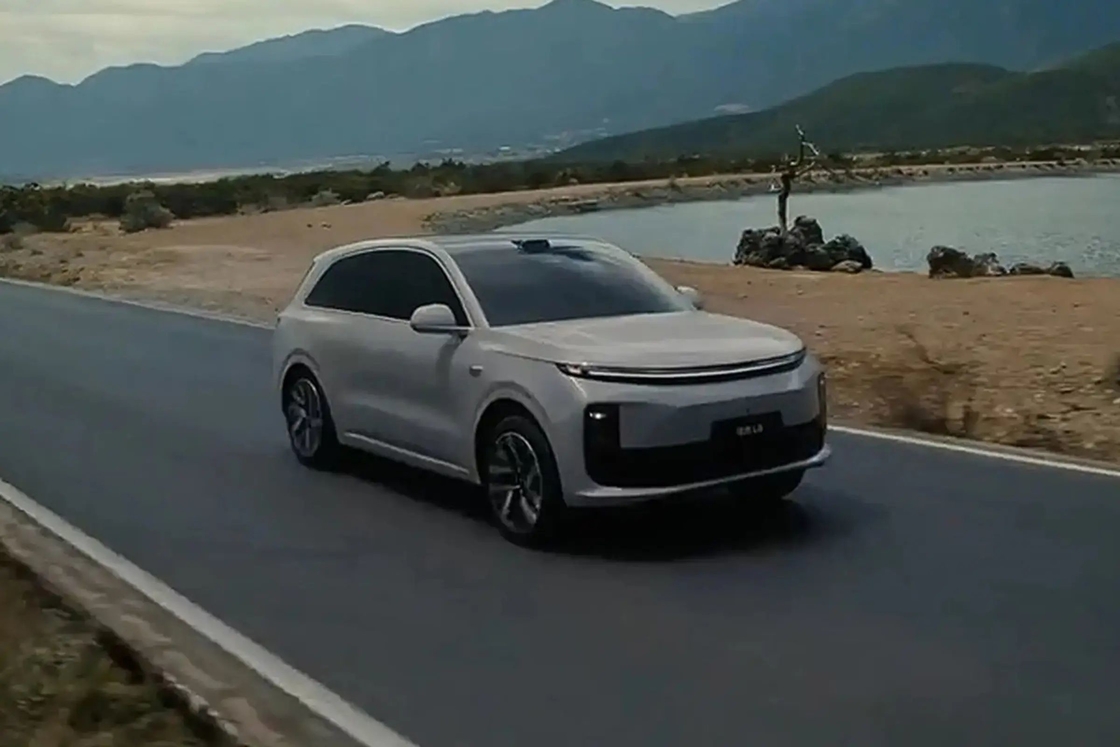 Lixiang Electric Car L6 Hochleistungs-SUV mit 1,5 Tonnen Reichweitenverlängerung und 1390 km Reichweite Vier Bildschirm-Interaktion und Luxus-Sitze