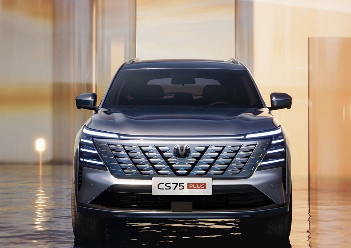 Benzinbrennstoff Typ Changan CS75 Plus Schwarzer SUV mit 5 Sitzplätzen