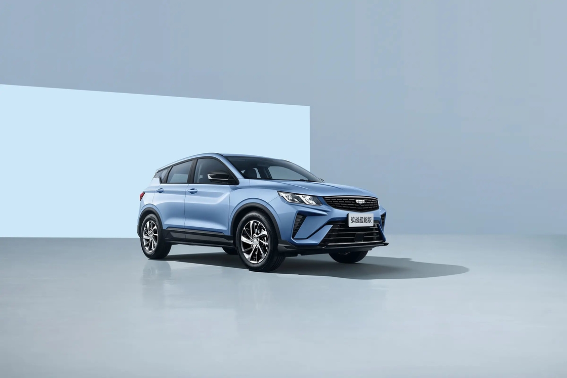 Geely-Benzinwagen mit automatischer Klimaanlage und Ledersitzen für komfortables Fahren