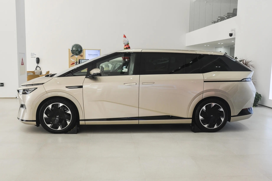 2024 Xpeng X9 MPV Pure Electric 320Ps Ultra Long Range 702 AWD 640km Pro Max mit X9 Neue Energie Fahrzeug