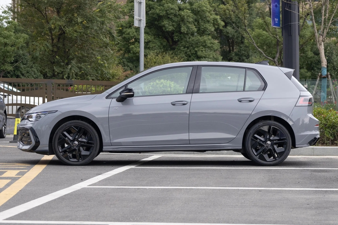 2024 Hochleistungswagen VW Volkswagen Golf 8 200 280 TSI DSG R-Line Hatchback Limousine Benzinwagen Hergestellt in China Neuwagen zum Verkauf