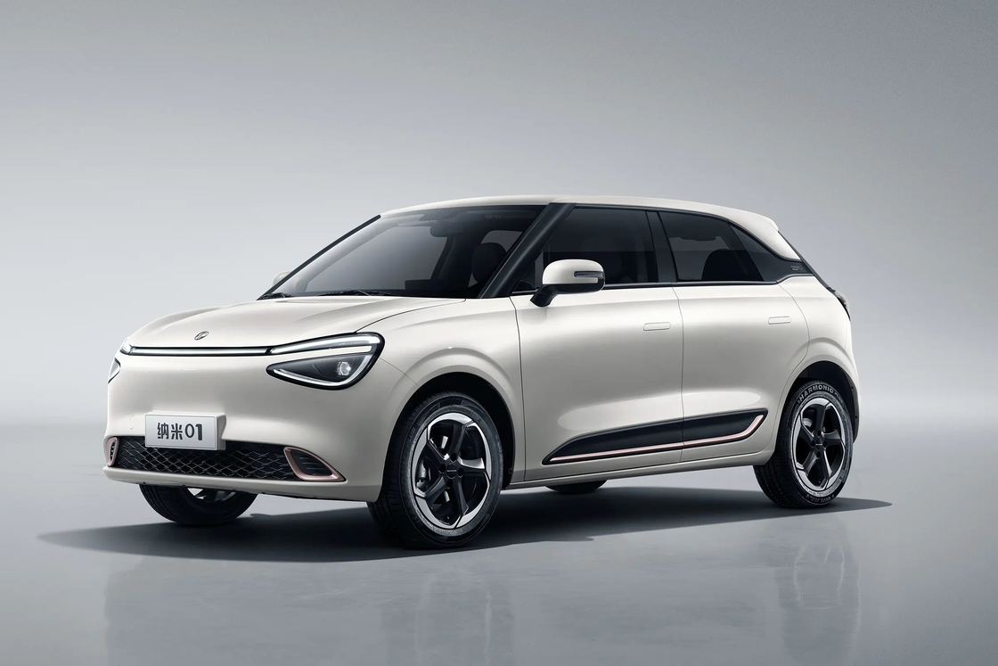 Neue Energiefahrzeuge 201 km lange Akkulaufzeit Suv Ev 5-Tür 4-Sitzer Ev Autos Nami Dongfeng Nano Box 0 km Gebrauchtwagen