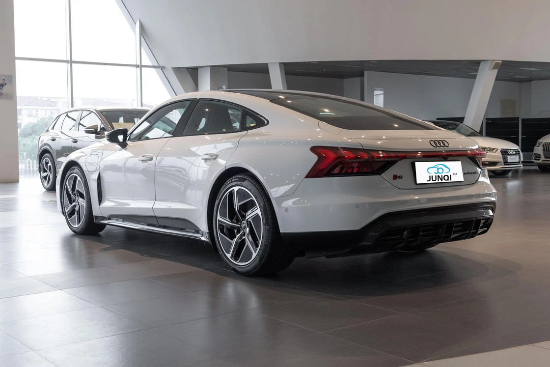 Großhandel Benzinwagen Chinesische Audi Sport RS E-tron GT 2023 Modell Basic Edition