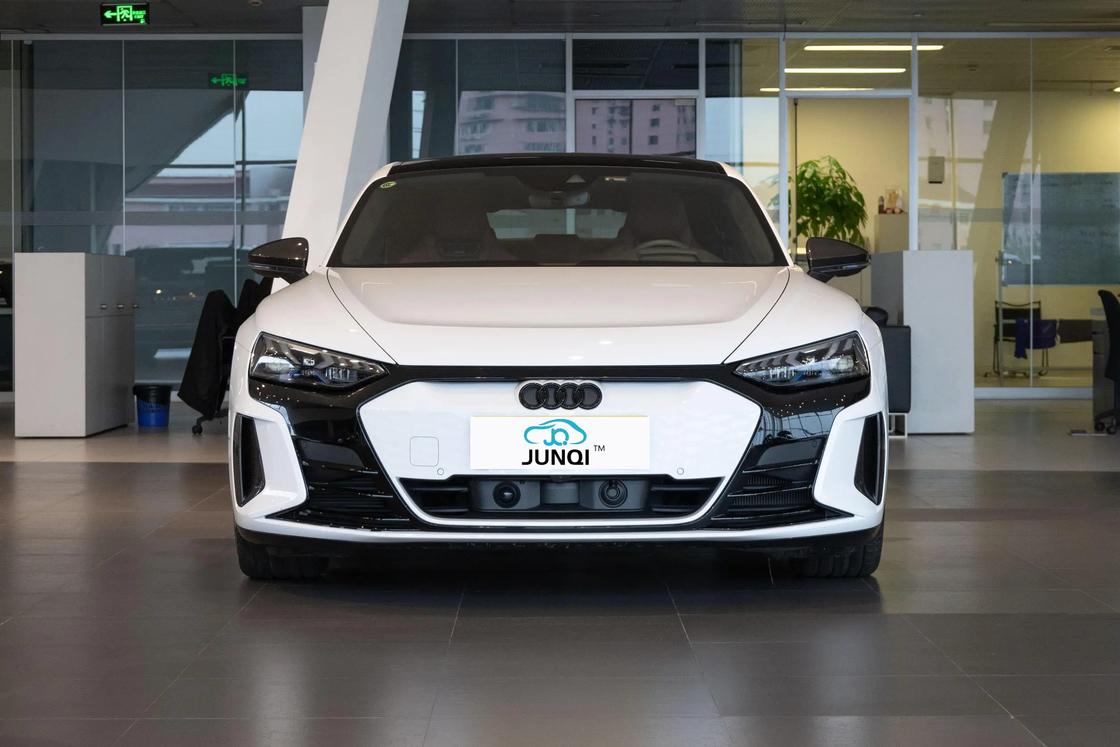 Luxusfahrzeuge 495km Langstrecken-Elektroauto A U D I RS E-tron GT 4 Vierrad-Elektrofahrzeug