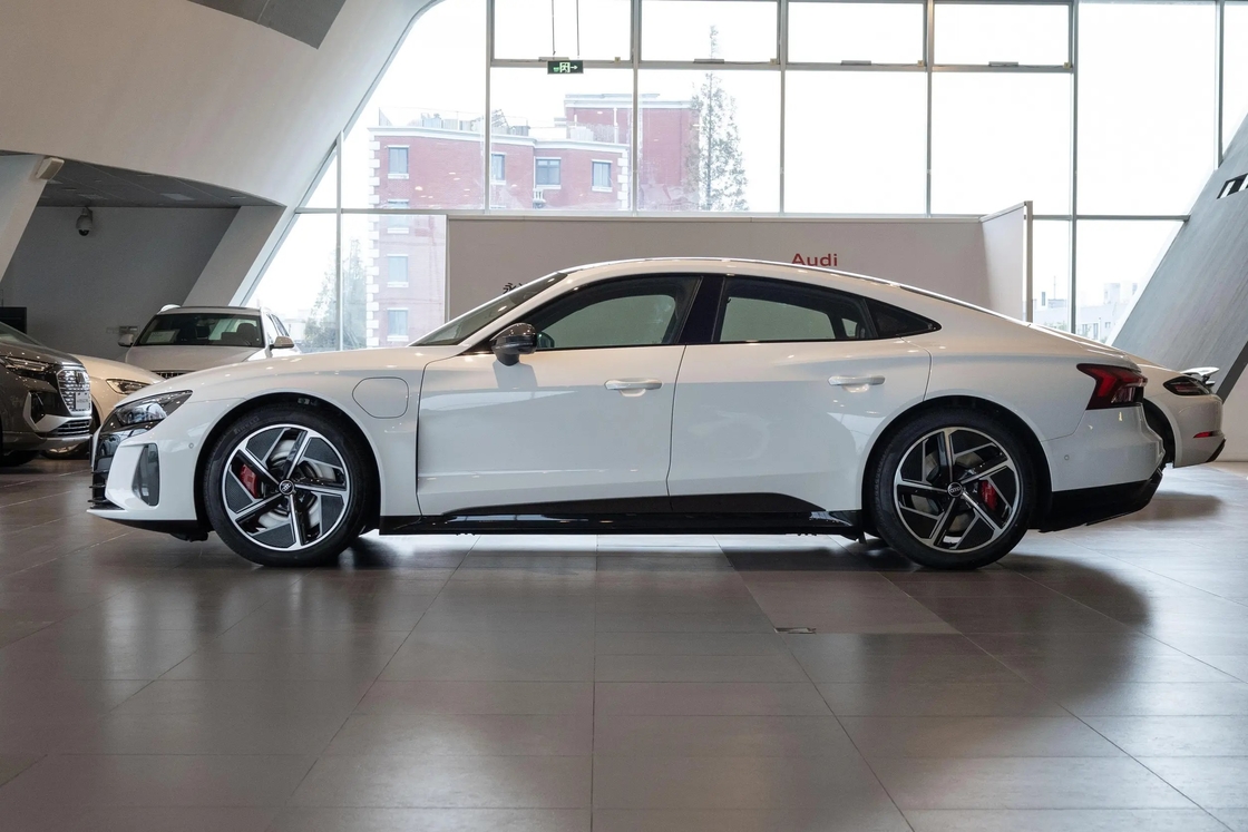 Großhandel Benzinwagen Chinesische Audi Sport RS E-tron GT 2023 Modell Basic Edition
