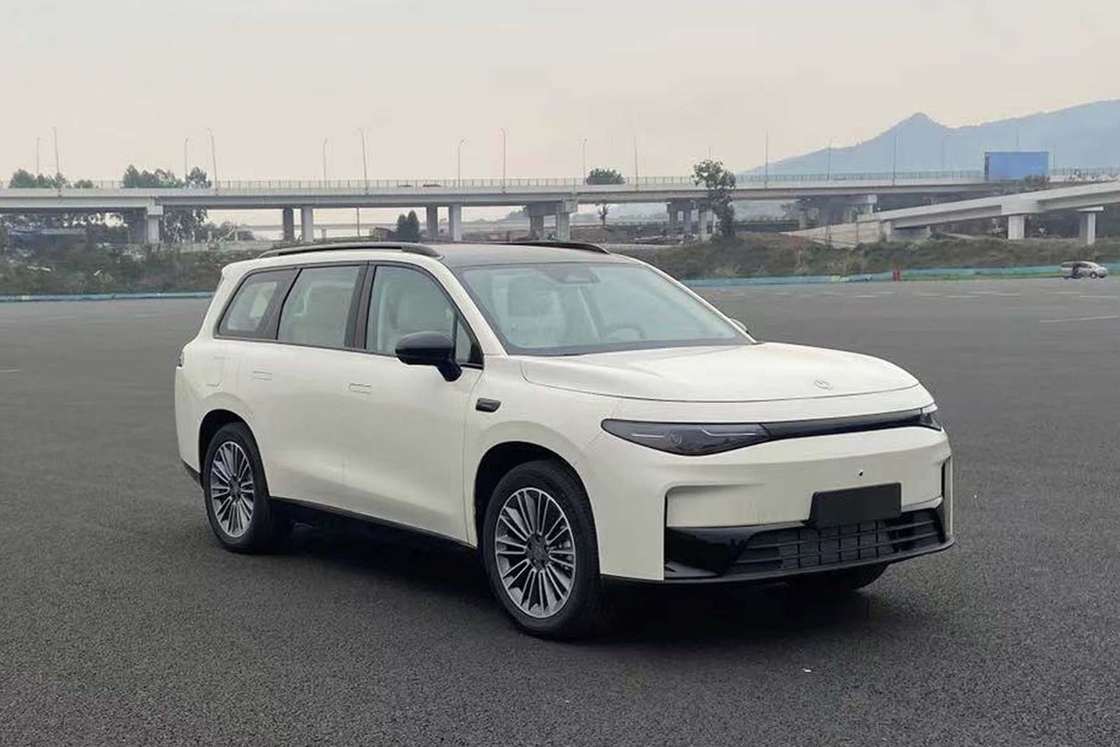 Leapmotor Elektroauto Erweiterte Reichweite 200 Intelligente Fahrversion Spitzentechnologie Komfortabler Raum