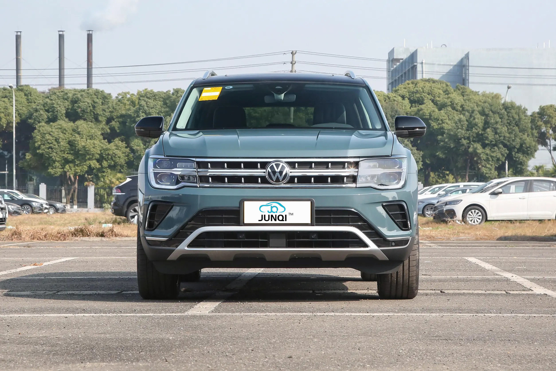 Mittlerer und großer SUV Volkswagen Benzinwagen Tuon 330TSI mit 2.0T 220PS L4 Motor und 7-Gang-Doppelkupplung