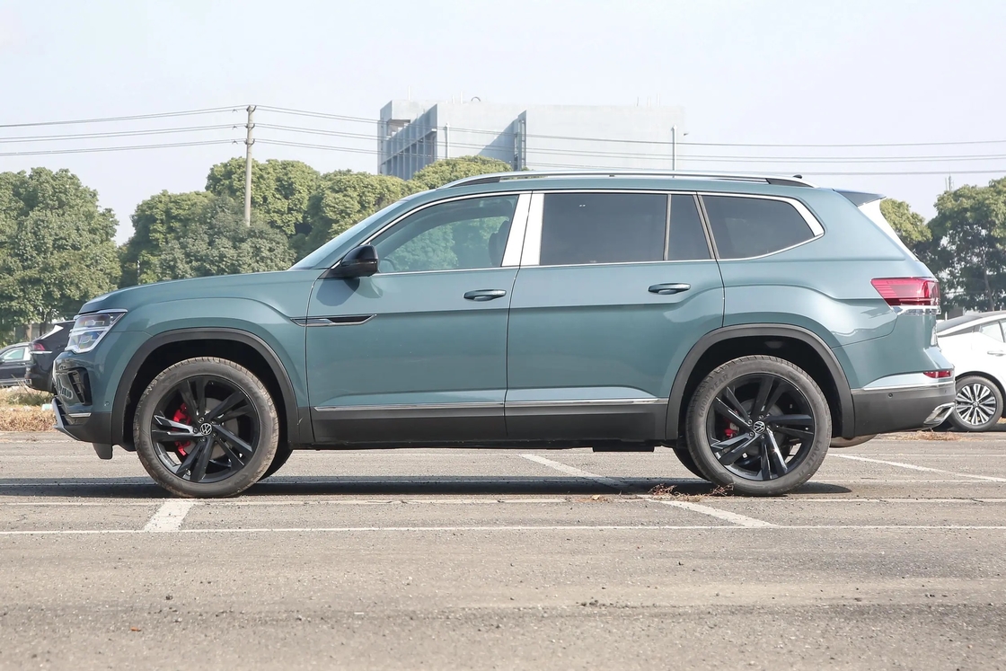 Mittlerer und großer SUV Volkswagen Benzinwagen Tuon 330TSI mit 2.0T 220PS L4 Motor und 7-Gang-Doppelkupplung