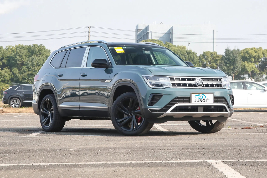 Mittlerer und großer SUV Volkswagen Benzinwagen Tuon 330TSI mit 2.0T 220PS L4 Motor und 7-Gang-Doppelkupplung