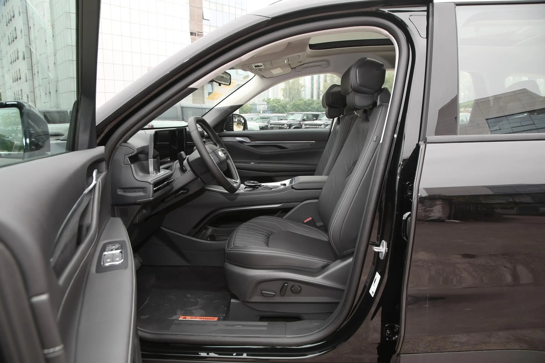 Changan FORD -2024 Ruijie L 2.0T EcoBoost Zwei-Rad-Antrieb Sieben-Sitzer stilvolles Modell